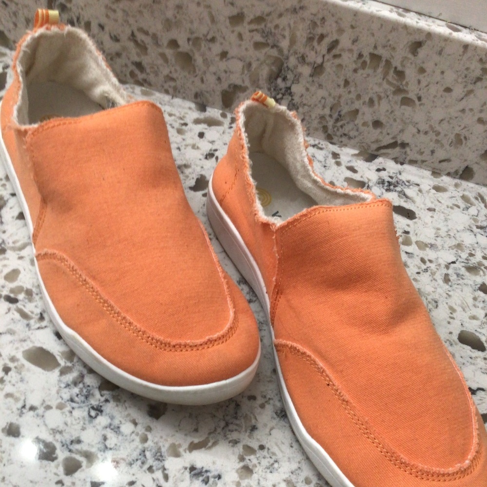 Vionic slip on Beach shoes